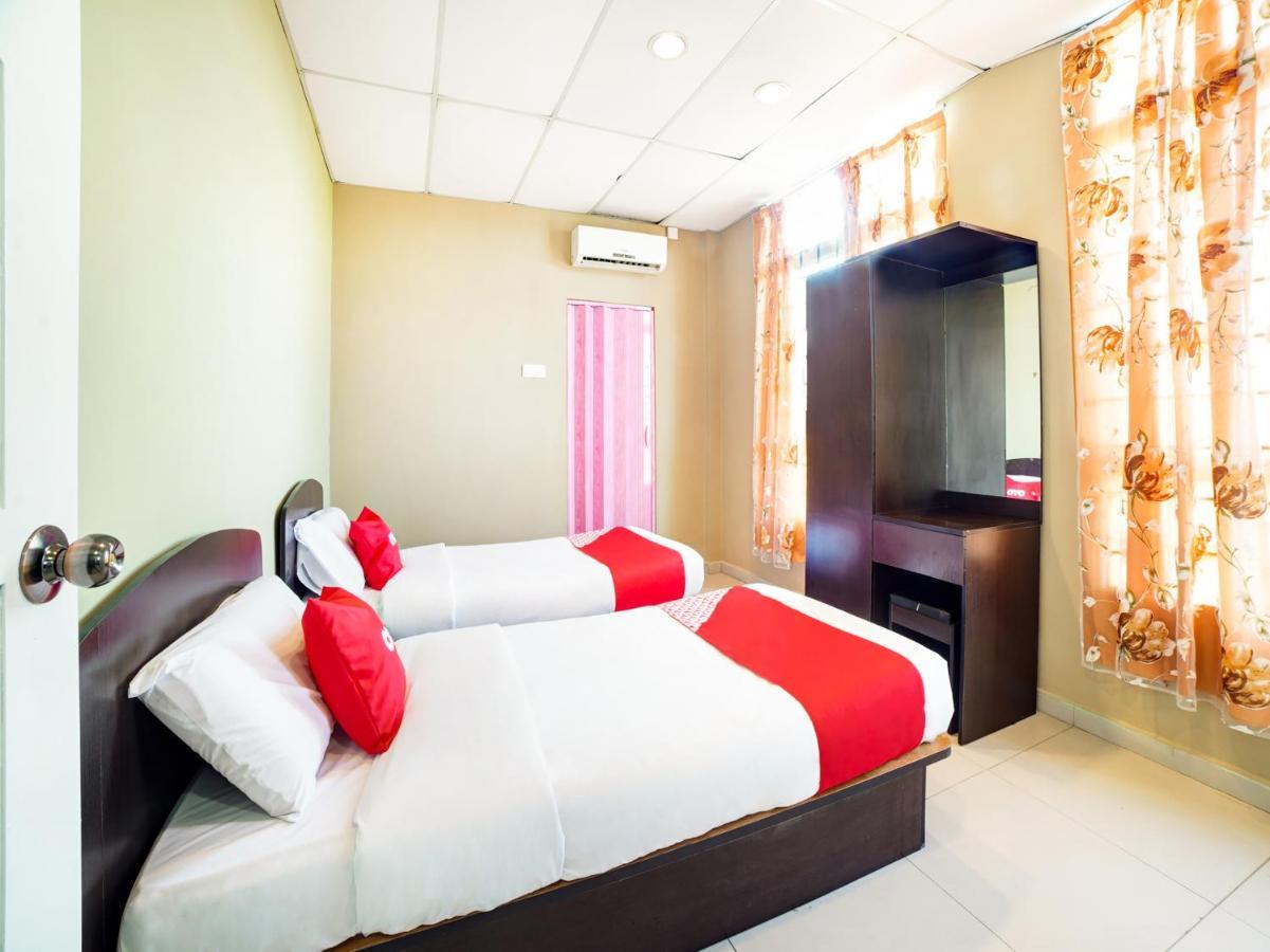 Oyo 89573 Hotel Lii View Mersing Kültér fotó